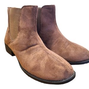 Chestnut Brown Faux Suede Chelsea Boot size 10